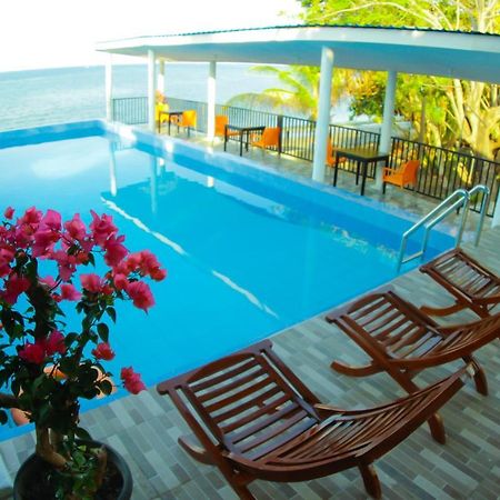 Fx72 Beach Resort Maumere Exterior foto